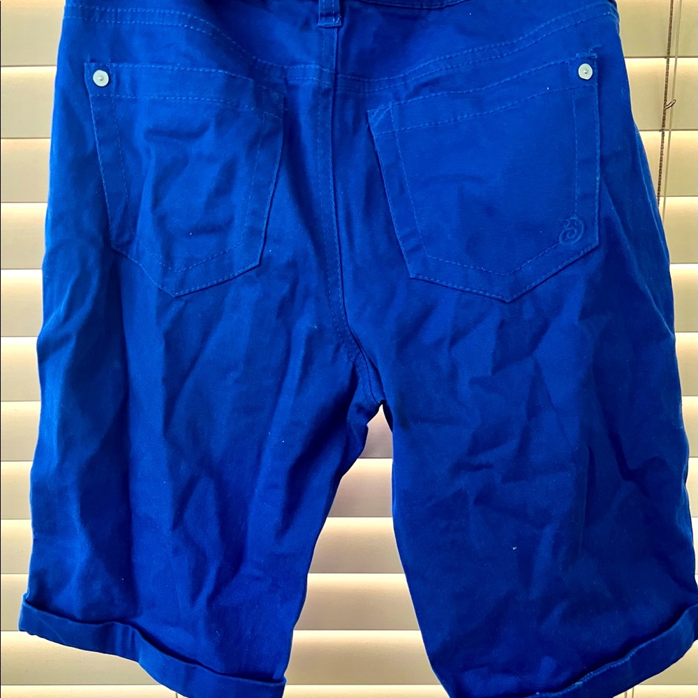 Royal blue cotton denim shorts with belt
